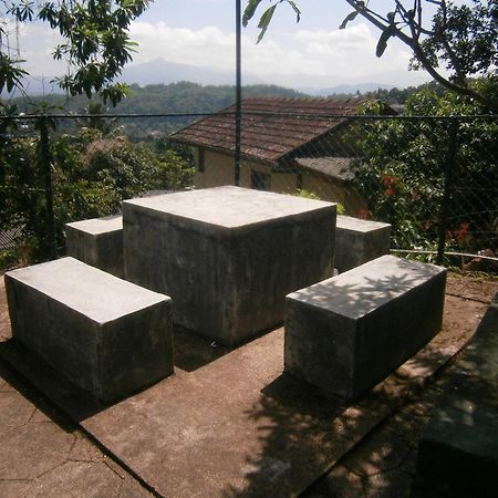 Jily Stay Kandy Exterior foto